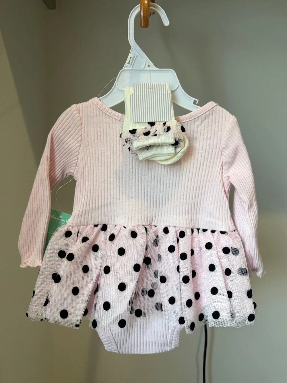 NWT, Disney Pink Baby Girl Minnie-Inspired Long Sleeve Tulle Skirt onesie, 0-3m